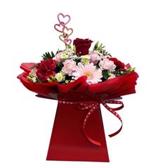 Sweetheart box arrangement